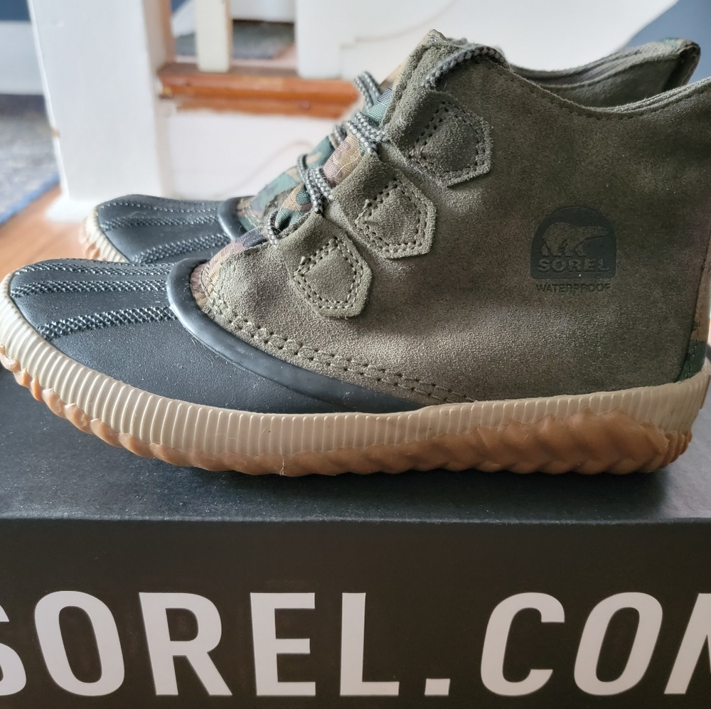 Sorel Out n About Plus Camo Duck Women's Size 9.5 NIB
